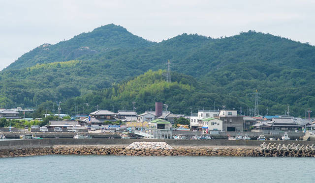 <strong>豊島（てしま）「豊島横尾館」</strong>