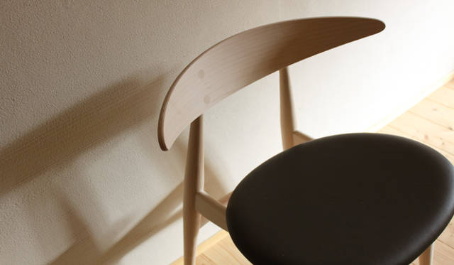 <strong>Yoko Ueno Lewis｜暮らしノート｜木と暮らす raw wood, slow life and less design </strong>