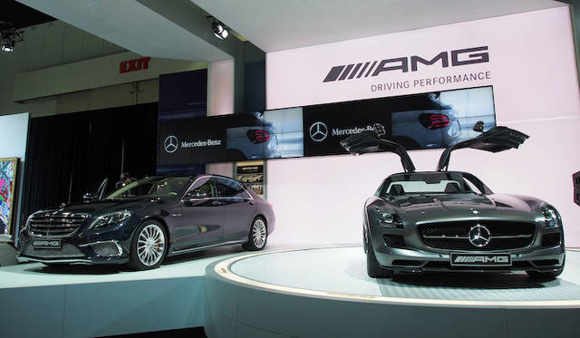ならべて展示されているのは、おなじくLAと東京でほぼ同時に発表された「S 65 AMG」