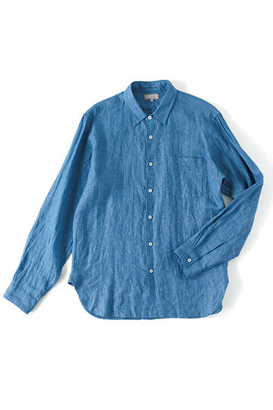 <strong>MARGARET HOWELL｜マーガレット・ハウエル</strong>　ベッドジャンパー2万9000円［店舗限定］<br>夜、寝る前に、パジャマの上に羽織るような気分で着るニットが“ベッドジャンパー”。文字通り、家で着るのはもちろん、全体的に丸みを帯びたシルエットと短い着丈は、ショーツとのコーディネイトも楽しめそうだ