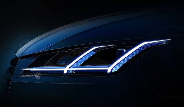 新型TTではLEDヘッドライトもしくは、新型「A8」から採用された最新技術マトリックスLEDヘッドライトもオプションで用意される