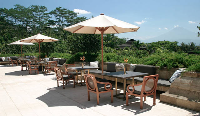 <strong>Amanresorts｜アマンリゾーツ</strong>　「アマンジウォ（Amanjiwo）」　Terrace　© Amanresorts