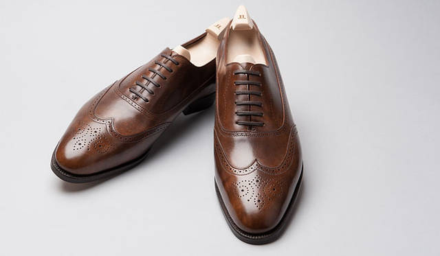 モデル「CAVENDISH」（カラー：Parisian Brown、素材：Museum Calf）ジョンロブ福岡岩田屋店