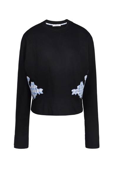 <strong>CARVEN｜thecorner.com限定のカプセルコレクション登場</strong><br /><br />スウェット<br />価格｜3万3000円（税込）<br /><br />ザ・コーナー・ドットコム<br />http://www.thecorner.com/