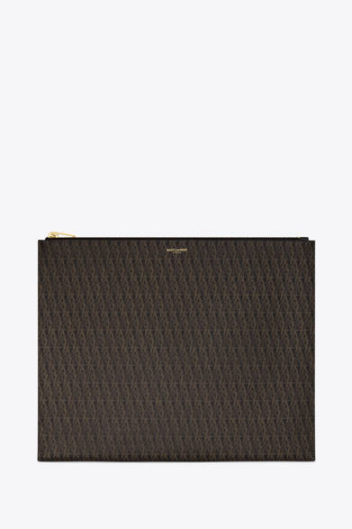 <strong>SAINT LAURENT｜新トラベルライン「MONOGRAM」登場 </strong>　クラシック モノグラム ドキュメントケース 4万円
