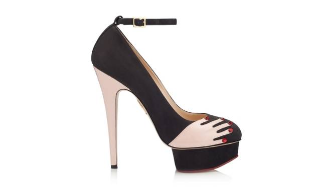 <strong>Charlotte Olympia｜シャーロット オリンピア</strong>　松屋銀座店でデザイナー来日イベント開催<br /><br />シューズ「HIGH FIVE!」 12万5000円