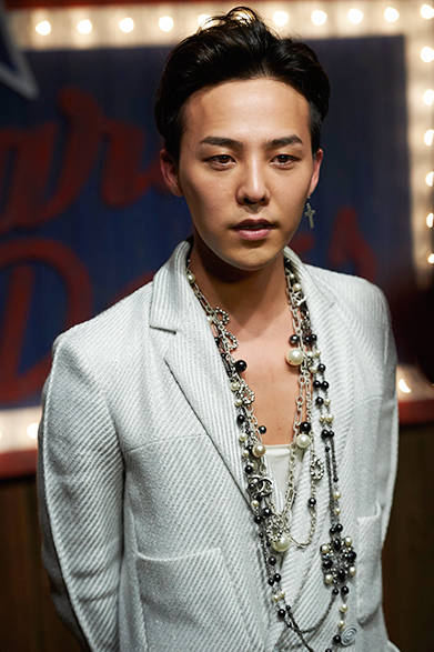 <strong>CHANEL｜虎ノ門ヒルズにてファッションショー開催</strong> G-DRAGON ©CHANEL