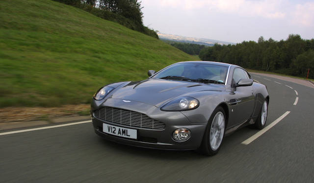 Aston Martin V12_VANQUISH（2001）｜アストンマーティン V12 ヴァンキッシュ