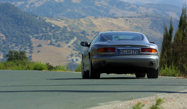 Aston Martin V12_VANQUISH（2001）｜アストンマーティン V12 ヴァンキッシュ