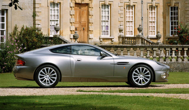 Aston Martin V12_VANQUISH（2001）｜アストンマーティン V12 ヴァンキッシュ