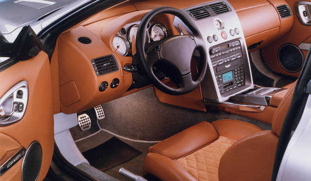 Aston Martin V12_VANQUISH（2001）｜アストンマーティン V12 ヴァンキッシュ