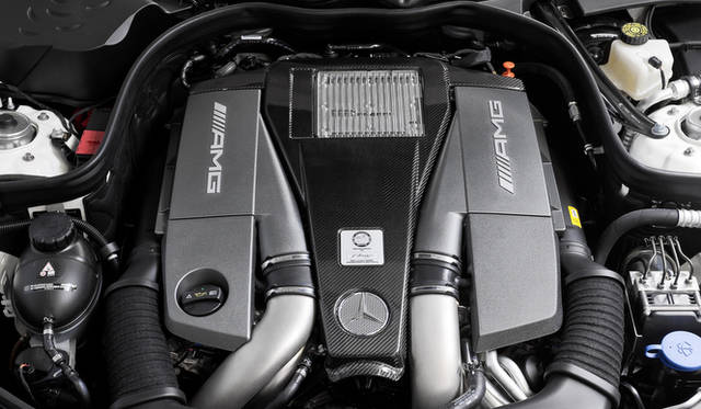 アストンマーティンは2013年夏、メルセデス・ベンツとの技術提携を発表。AMG製のV8エンジンが搭載される日も近い