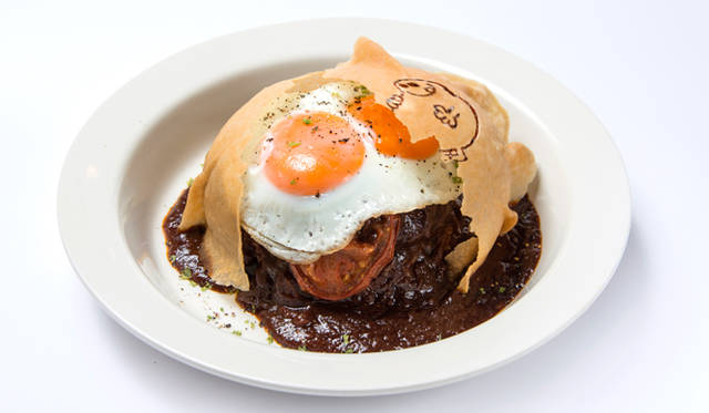 <strong>「SUNDAY JAM × MR. MEN LITTLE MISS CAFE(サンデージャム×ミスターメン リトルミス カフェ)」</strong><br>腹ペコMR.GREEDYの特製ロコモコ1490円　© 2014 THOIP