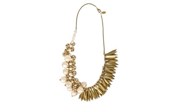 <strong>Le Bon Marche Rive Gauche｜ル・ボン・マルシェ・リヴ・ゴーシュ、日本を特集した企画展開催</strong><br />YOSHIYO ネックレス　520ユーロ
