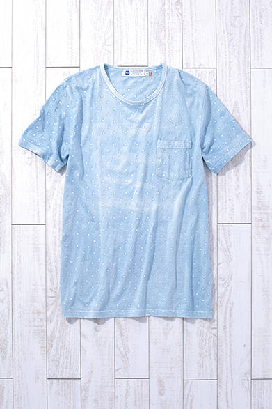 MEN'S | Dot-dyed T-shirt ¥11,000 (INDUSTRY OF ALL NATIONS)<br />*Tax excluded price