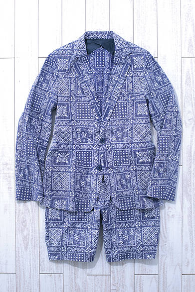 MEN'S | JOURNAL STANDARD exclusive items that can be worn as a set or separately. The jacket is meticulously crafted, with careful pattern matching even on the pockets. Jacket [JOURNAL STANDARD Exclusive] ¥25,000, Shorts [JOURNAL STANDARD Exclusive] ¥13,000 (Both by reyn spooner)<br />*Both prices are tax excluded.
