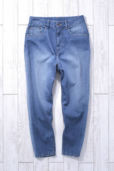 WOMEN'S | A new design combining jodhpurs and sarouel silhouettes. High-waisted Denim ¥11,000 (JOURNAL STANDARD)<br />*Tax excluded price