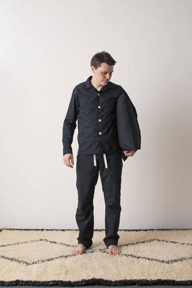 Pajama Shirts 1万9440円、Pajama Pants 1万7280円、Cushion 7560円