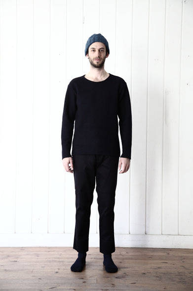 Knit ¥33,120, Pants ¥29,160, Indigo-dyed Knit Cap ¥17,820