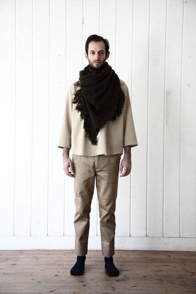 Shirt ¥19,440, Pants ¥29,160, Scarf ¥25,380