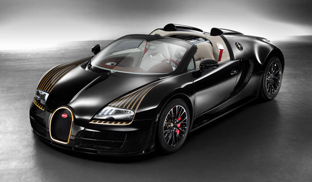 5号車は、ブガッティを愛したフランスの飛行家ローラン・ギャロスの愛車「ブラック・ベス」がモチーフ