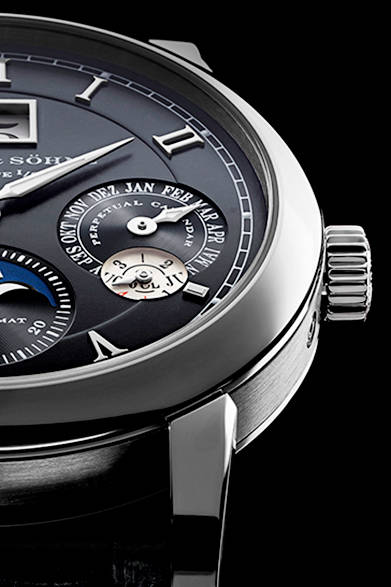 <strong>A.LANGE & SÖHNE｜A.ランゲ＆ゾーネ <br />ランゲマティック・パーペチュアル</strong><br /><br />自動巻き、ホワイトゴールドケース、価格847万8000円、2014年12月以降発売予定。<br /><br />A.ランゲ＆ゾーネ<br />Tel. 03-3288-6639<br />http://www.alange-soehne.com