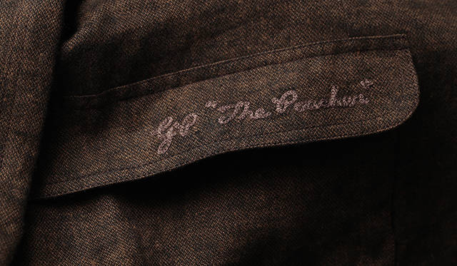 サイドポケットにはプロジェクト名「GP The Porcher」の刺繍が入る 
