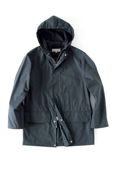The Ventile coat features a box silhouette with a generous hood, offering everyday casual appeal. Coat ¥102,600 (Margaret Howell)