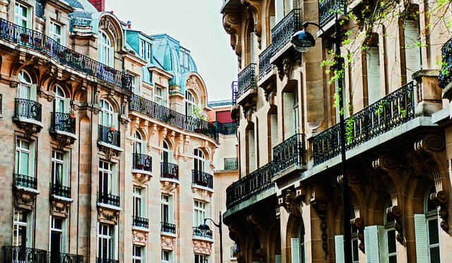 Beige Cendré, inspired by the 16th arrondissement of Paris