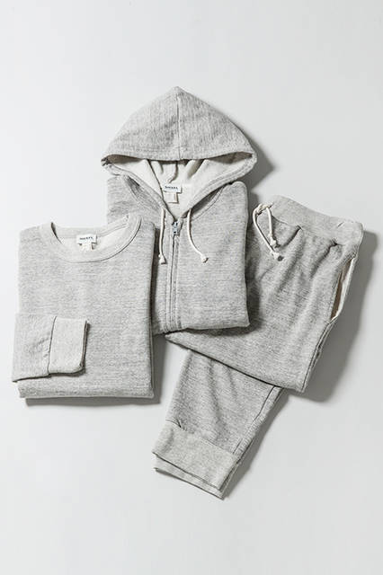 Hoodie | ¥12,800 (excl. tax)<br/>Pullover | ¥10,800 (excl. tax)<br/>Pants | ¥11,800 (excl. tax)