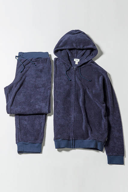 Hoodie | ¥12,800 (excl. tax)<br/>Pants | ¥11,800 (excl. tax)