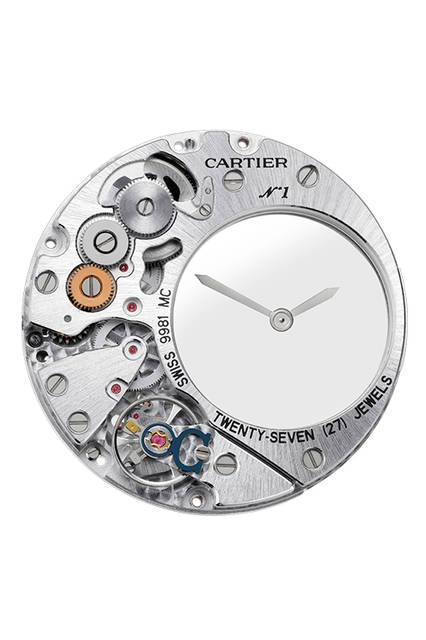 <strong>パンテール ミステリアス</strong><br/>ムーブメント｜手巻き（Cal.9981 MC）<br/>機能｜ミステリアスアワー（透明なディスクを利用し、時分針を作動させる）<br/><br/>Vincent Wulveryck Ⓒ Cartier