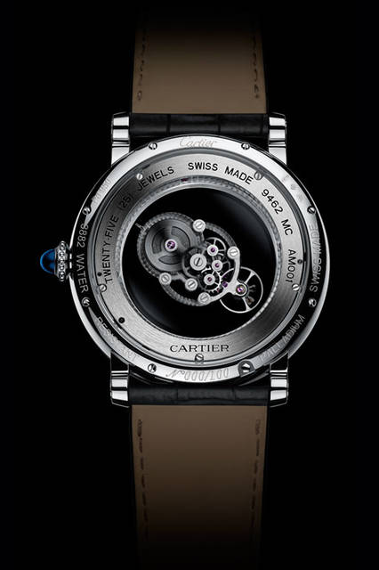<strong>ロトンド ドゥ カルティエ アストロミステリアス</strong><br />ケース｜パラジウム950<br />直径｜43.5mm<br />ムーブメント｜手巻き（Cal.9462MC）<br />パワーリザーブ｜50時間<br />ストラップ｜ブラックアリゲーター<br />防水｜日常生活<br />限定数｜世界100本（個別の製造番号入り）<br />発売時期｜2016年4月予定<br />価格｜2060万円