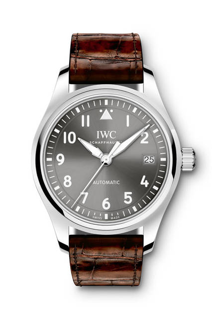 <strong>パイロット・ウォッチ・オートマティック 36</strong><br />ケース｜ステンレススチール<br />直径｜36mm<br />厚さ｜10.6mm<br />ムーブメント｜自動巻き（Cal.35111）<br />機能｜日付表示<br />防水｜6気圧<br />ストラップ｜サントーニ社製カーフ<br />発売時期｜2016年6月予定<br />価格｜51万5000円