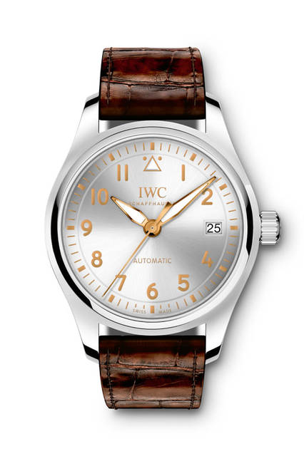<strong>パイロット・ウォッチ・オートマティック 36</strong><br />ケース｜ステンレススチール<br />直径｜36mm<br />厚さ｜10.6mm<br />ムーブメント｜自動巻き（Cal.35111）<br />機能｜日付表示<br />防水｜6気圧<br />ストラップ｜サントーニ社製カーフ<br />発売時期｜2016年6月予定<br />価格｜51万5000円