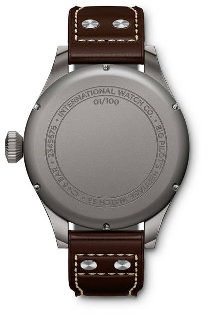 <strong>ビッグ・パイロット・ヘリテージ・ウォッチ 55</strong><br />ケース｜チタン<br />直径｜55mm<br />厚さ｜13.5mm<br />ムーブメント｜手巻き（Cal.98300）<br />防水｜6気圧<br />ストラップ｜カーフ<br />限定数｜100本（直営ブティック限定）<br />発売時期｜2016年10月予定<br />価格｜186万5000円