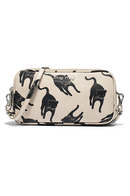 Miu Miu Pop-Up Store Opens at Isetan ShinjukuMini Bag ¥60,480
