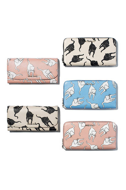 Miu Miu Pop-Up Store Opens at Isetan ShinjukuWallet, Round Zip Wallet ¥74,520 each
