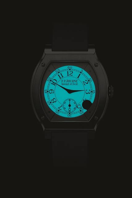 <strong>Elegant 48mm</strong><br />Case: Titanium<br />Size: 48mm x 40mm<br />Thickness: 7.80 mm<br />Movement: Electromechanical (Cal.1210)<br />Functions: Standby mode via motion detector, automatic time setting when worn<br />Strap: Rubber<br />Release: Autumn/Winter 2016<br />Estimated Price: ¥1,400,000 (excluding tax)