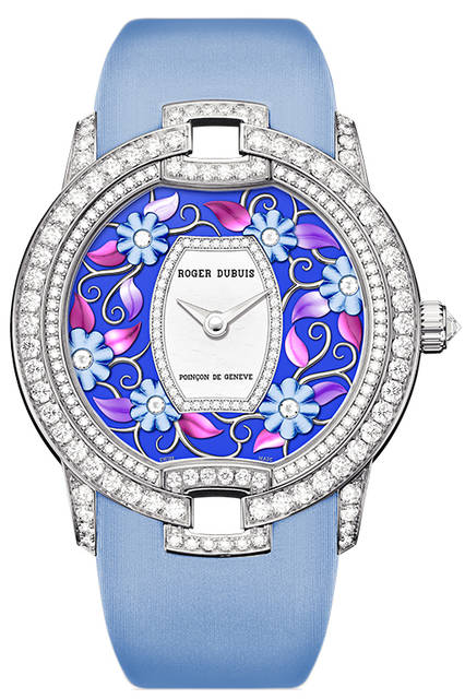 <strong>ブロッサム ベルベット ブルー</strong><br />ケース｜ダイヤモンド付き18Kホワイトゴールド<br />直径｜36mm<br />厚さ｜8.77mm<br />ムーブメント｜自動巻き（Cal.RD621)<br />ストラップ｜ピンクファブリック（サテン仕上げ）<br />防水｜3気圧<br />発売時期｜2016年■月予定<br />予価｜■■万■■円（税別）