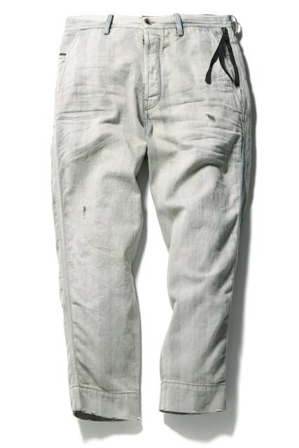 <strong>DIESEL Aoyama Exclusive</strong><br/>MEN'S Denim Pants (CARROT-CHINO 850M)<br/>Price | ¥48,000
