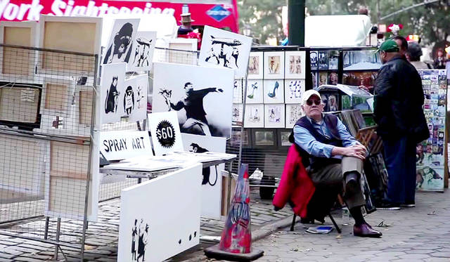 On October 13, 2013, in Central Park, Banksy's original works were sold for $60 each, presented as if in a souvenir shop catering to tourists. Currently, the appraised value of a Banksy work is $250,000.
