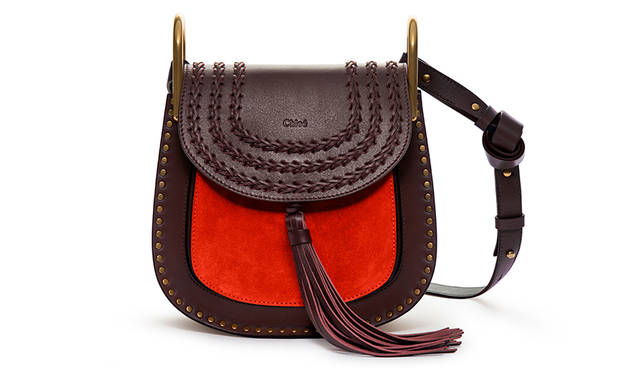 Unveiled in the Fall/Winter 2015 collection, the "HUDSON" bag embodies the stylish and free-spirited attitude of the Chloé girl, with a distinct 70s vibe. Details like the playfully swinging tassel and the handcrafted leatherwork on the flap, inspired by equestrianism and saddlery, further enhance the bag's allure. Bag (cerise) ¥241,920