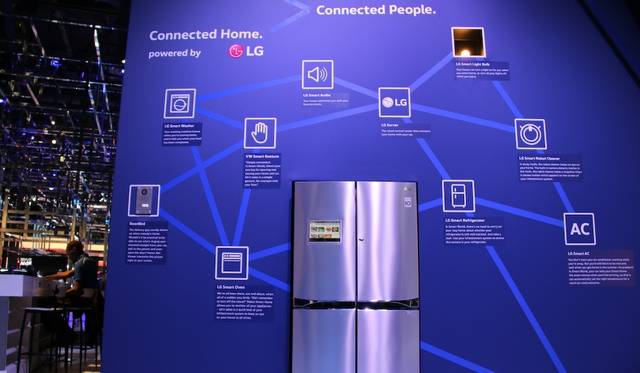 The VW Budd-e concept can connect with LG Electronics' smart home appliances.