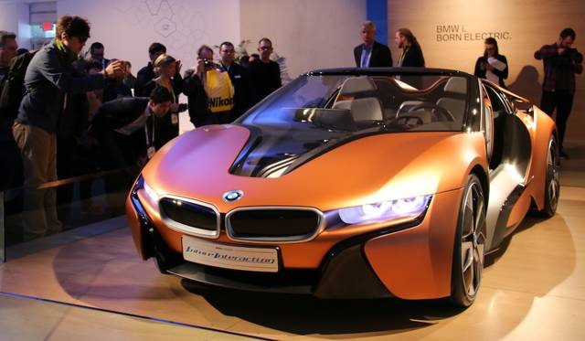 BMW i Vision Future Interaction with gesture control.