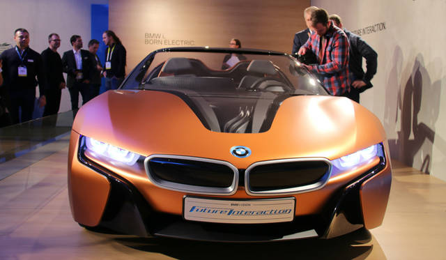 BMW i Vision Future Interaction with gesture control.