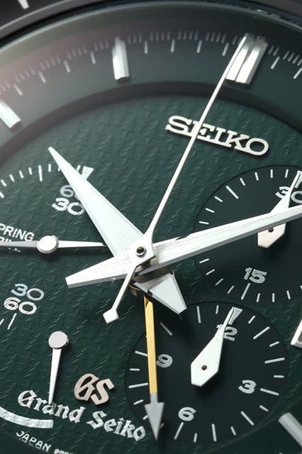 <strong>Grand Seiko<br />Black Ceramic Limited Collection<br />Spring Drive Chronograph GMT</strong><br />Case│Zirconia ceramic (outer case), Bright titanium (inner case)<br />Movement│Automatic Spring Drive (Cal.9R96)<br />Functions│Date display, Chronograph (30-minute counter, 12-hour counter), Dual-time display, Power reserve indicator<br />Strap│Crocodile<br />Water resistance│10 bar<br />Limited edition│600 pieces (SBGC017, green dial)<br />Release date│Scheduled for release on June 10, 2016<br />Estimated price│¥1,400,000 (excluding tax)<br />
