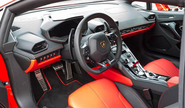 Equipped with a 7-speed dual-clutch transmission