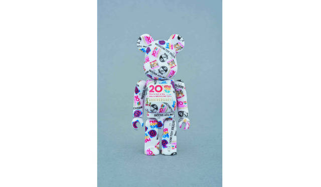 <strong>BE@RBRICK MULTI LOGO Ver. (MEDICOM TOY MANUAL VOLUME III Special Appendix)</strong> / Price ¥5800 BE@RBRICK TM & © 2001-2016 MEDICOM TOY CORPORATION. All rights reserved.