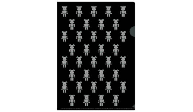 <strong>BE@RBRICK Clear File Set</strong> / Price ¥540 © Makoto Ohzu BE@RBRICK TM & © 2001-2016 MEDICOM TOY CORPORATION. All rights reserved.